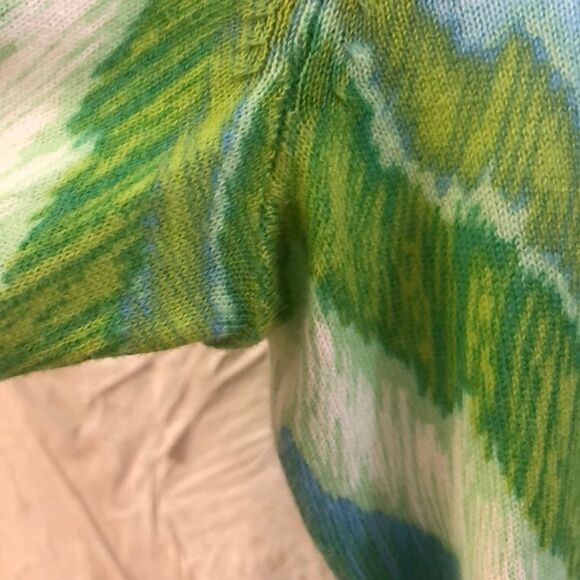 C Wonder cotton watercolor chevron sweater. M - Picture 5 of 6